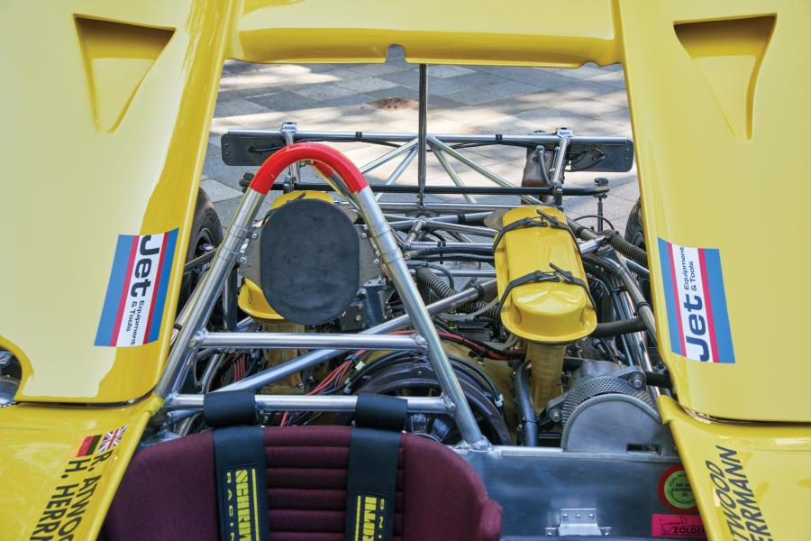 Моторный отсек Porsche 908/03 Spyder 1970 года  (фото 44 из 45)